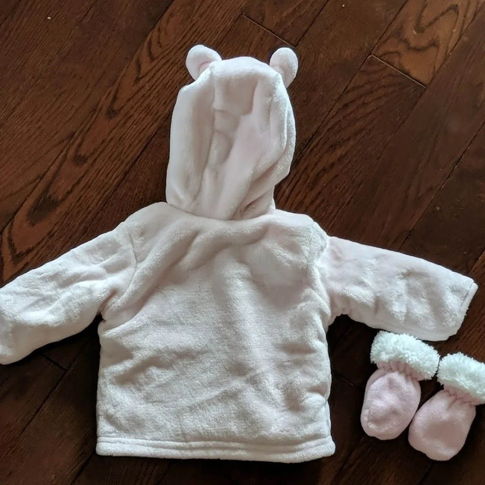 Fleece jacket with mittens
